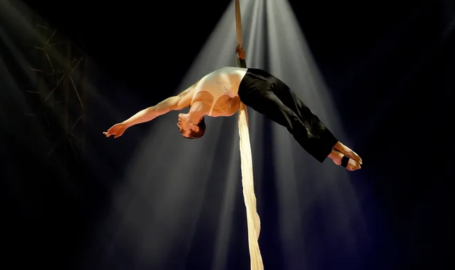 PHOTOS: Cirque Des Voix® – Circus Arts Conservatory’s collaboration with Key Chorale!